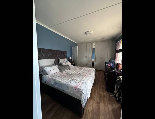 3 BEDROOM HOUSE FOR SALE IN HAYFIELDS